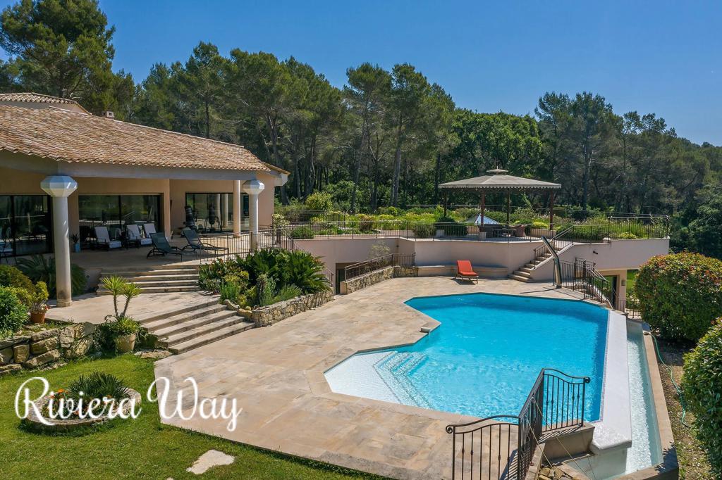 8 room villa in Mougins, photo #2, listing #101672046