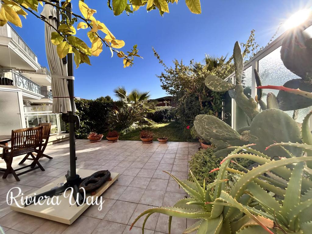 2 room apartment in Juan-les-Pins, photo #8, listing #101630886