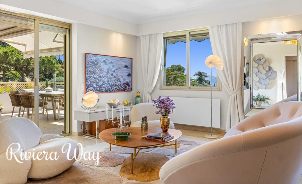 5 room apartment in Le Cannet, photo #4, listing #106444128