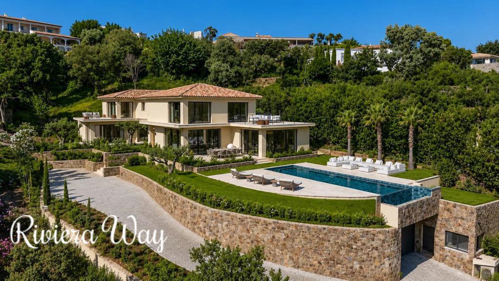10 room villa in Gassin, photo #3, listing #107247084