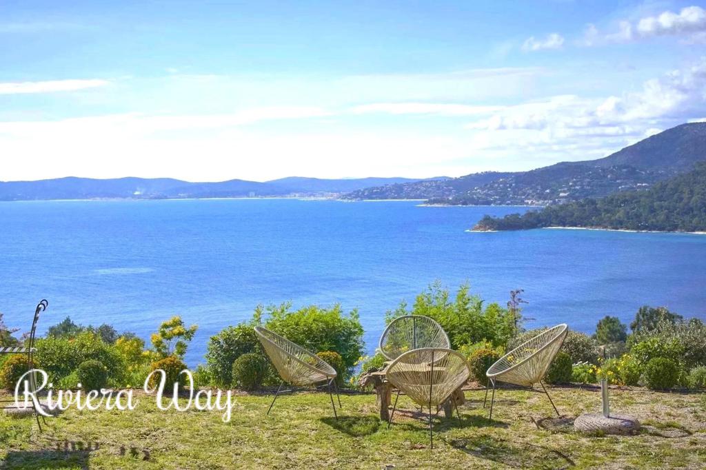 7 room villa in Le Lavandou, photo #3, listing #93447690