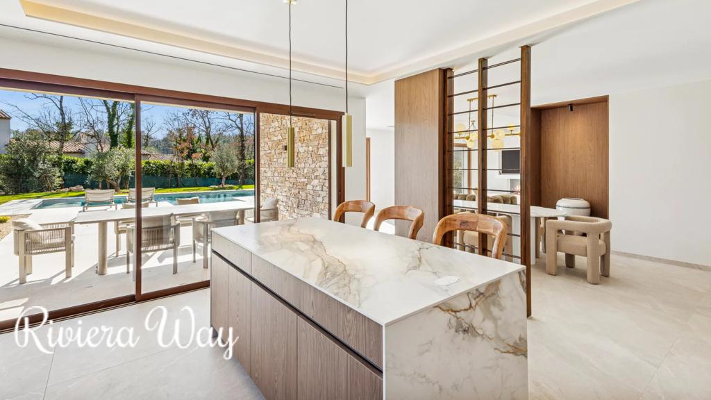 6 room villa in Fayence, photo #5, listing #105916818