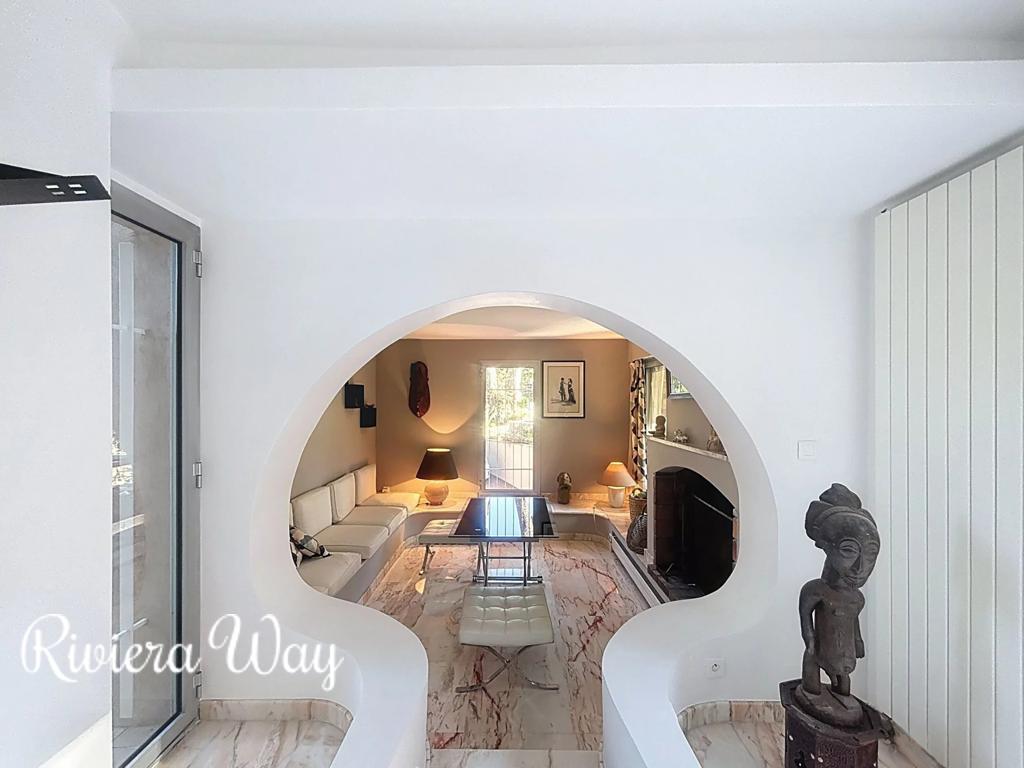 8 room villa in Cap d'Antibes, photo #4, listing #104687226