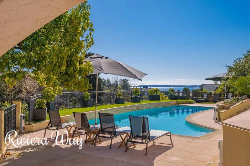 10 room villa in Cannes, photo #5, listing #102995718