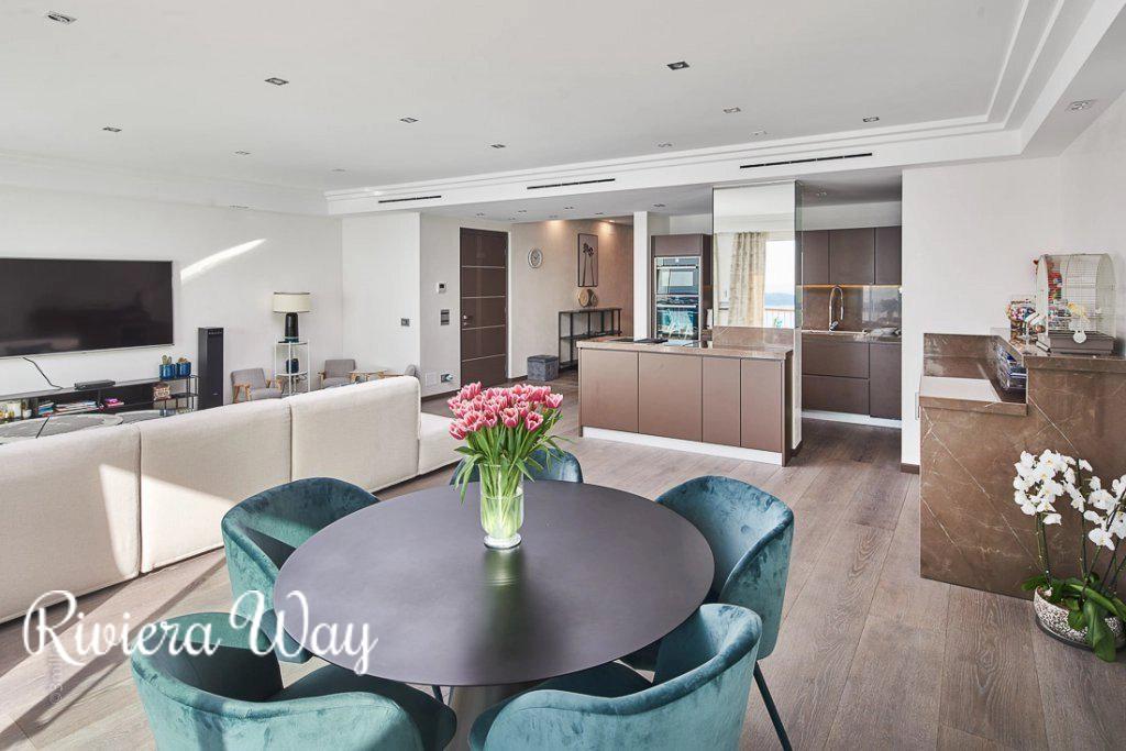 4 room apartment in Cannes, photo #4, listing #103020960