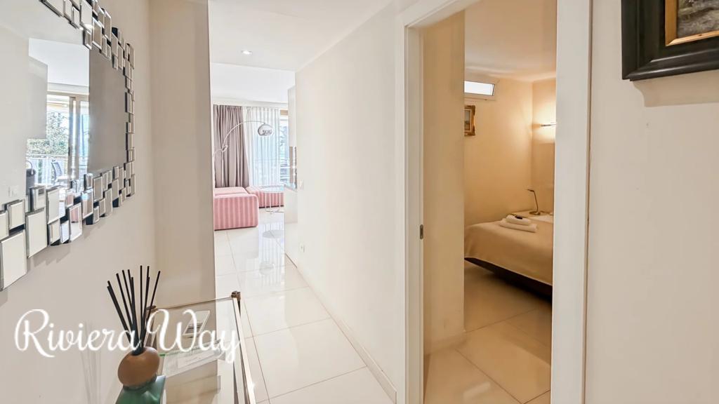 3 room apartment in Cannes, photo #10, listing #105964488