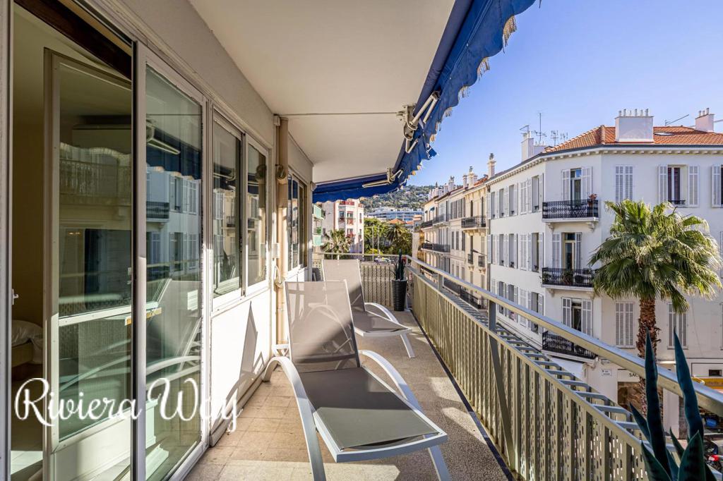 3 room apartment in Cannes, photo #9, listing #94154802
