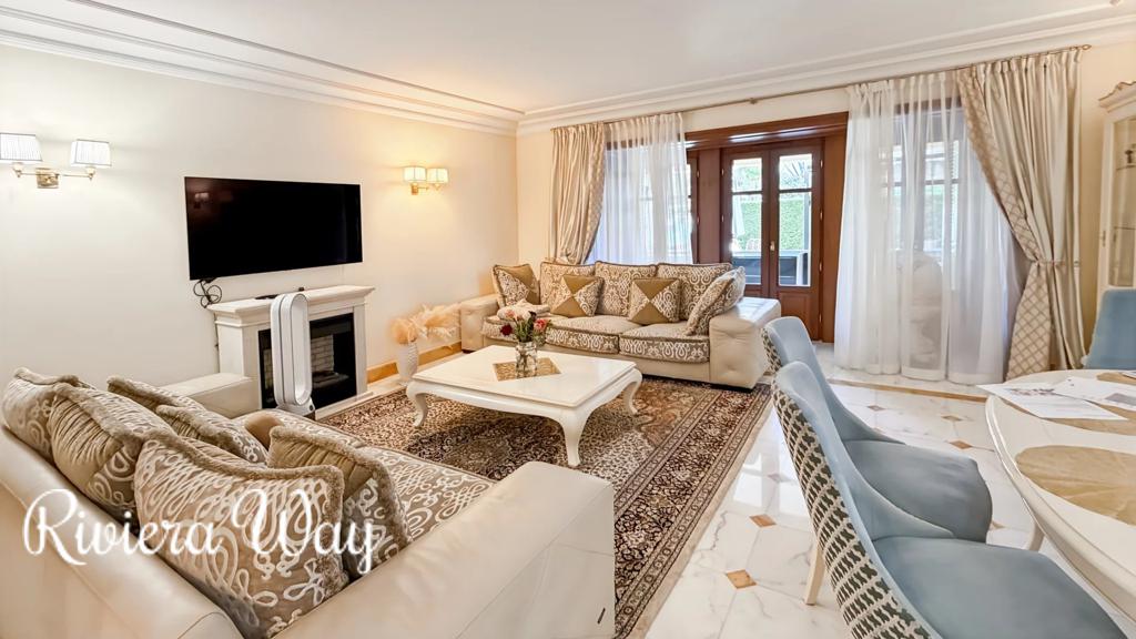 3 room apartment in Cannes, photo #1, listing #105088704
