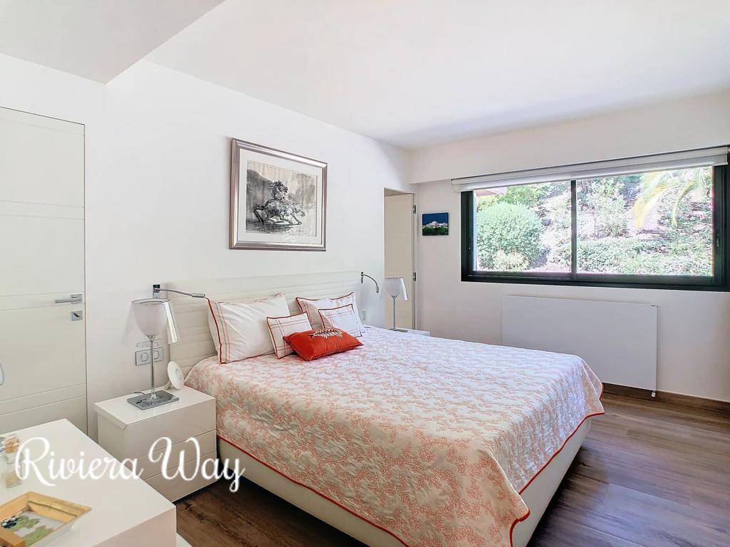 4 room apartment in Le Cannet, photo #8, listing #103040574