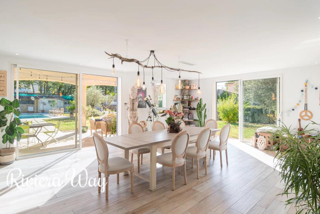 4 room villa in Muan-Sarthe, photo #2, listing #104667780