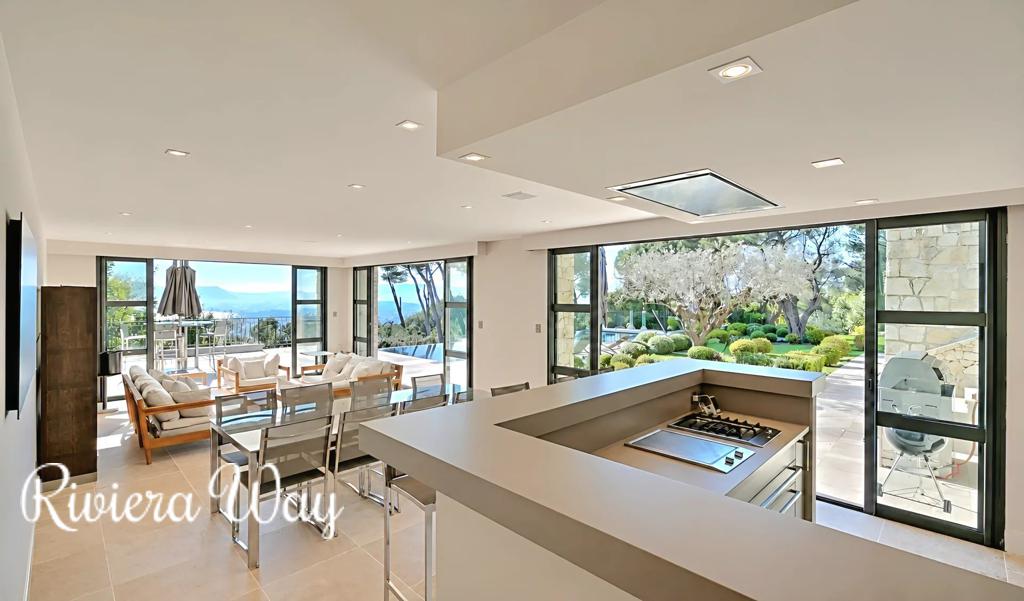 14 room villa in Cannes, photo #7, listing #106570044