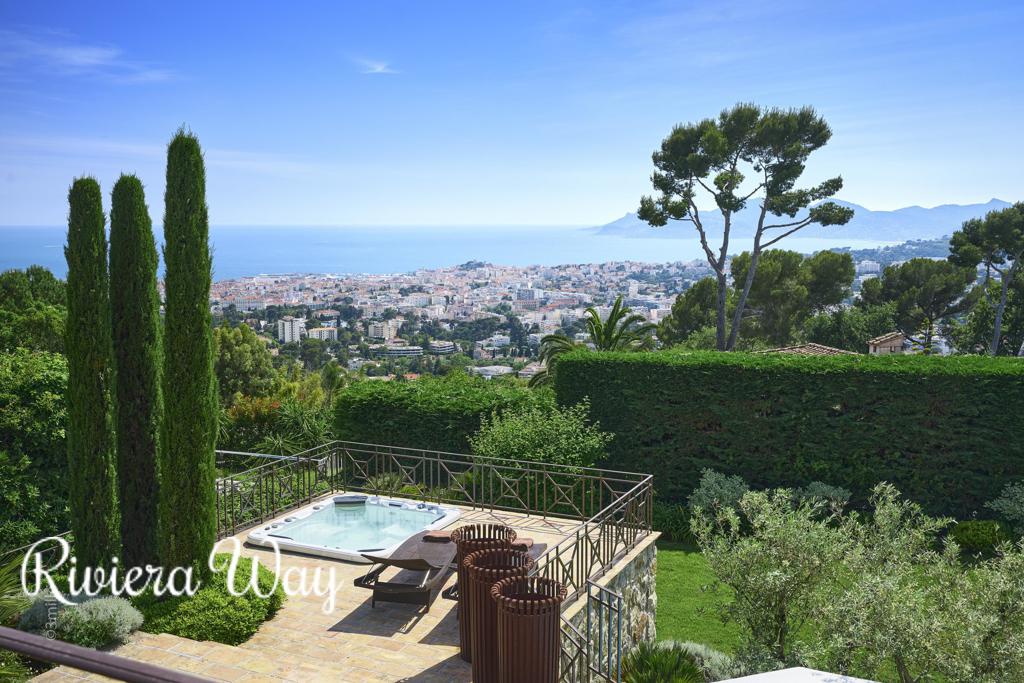 7 room villa in Cannes, photo #1, listing #78866382