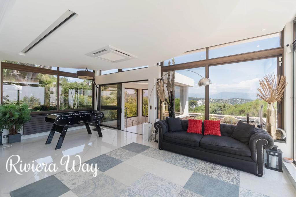 8 room villa in Vallauris, photo #8, listing #106608936