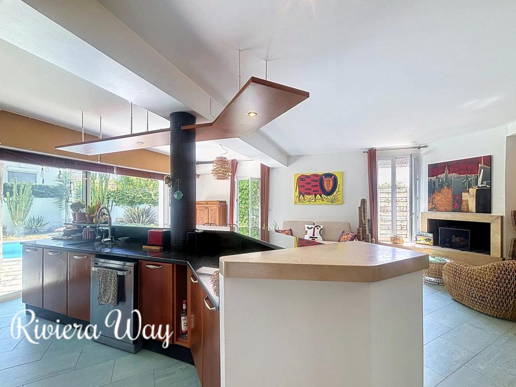 5 room villa in Cap d'Antibes, photo #9, listing #106761858