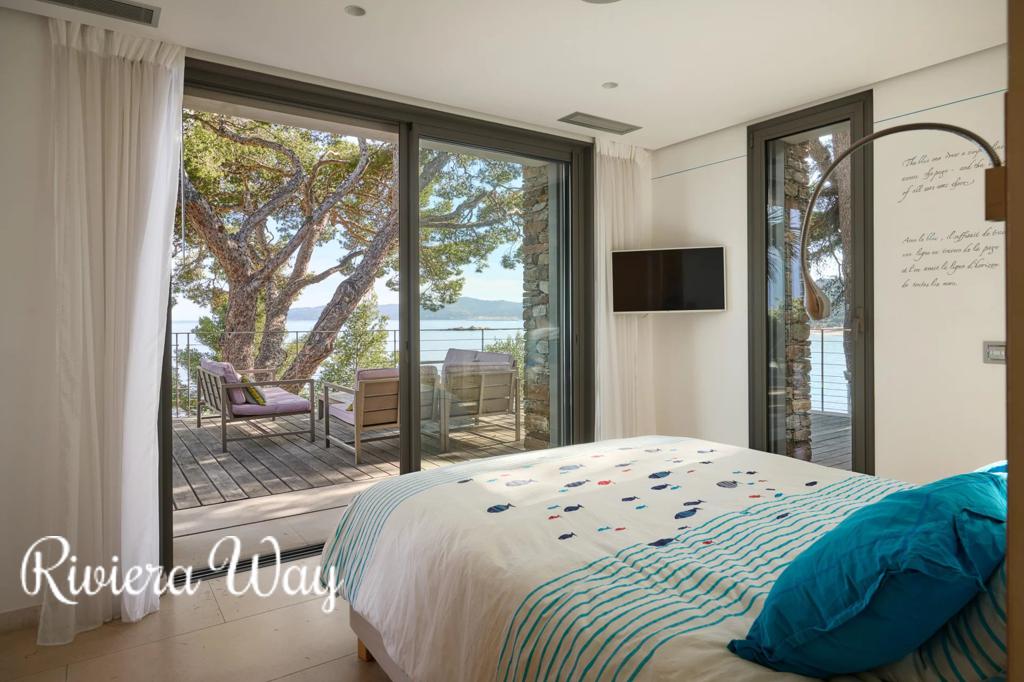 7 room villa in Le Lavandou, photo #8, listing #103109706