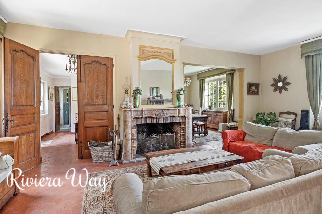 6 room villa in Grasse, photo #3, listing #103175478