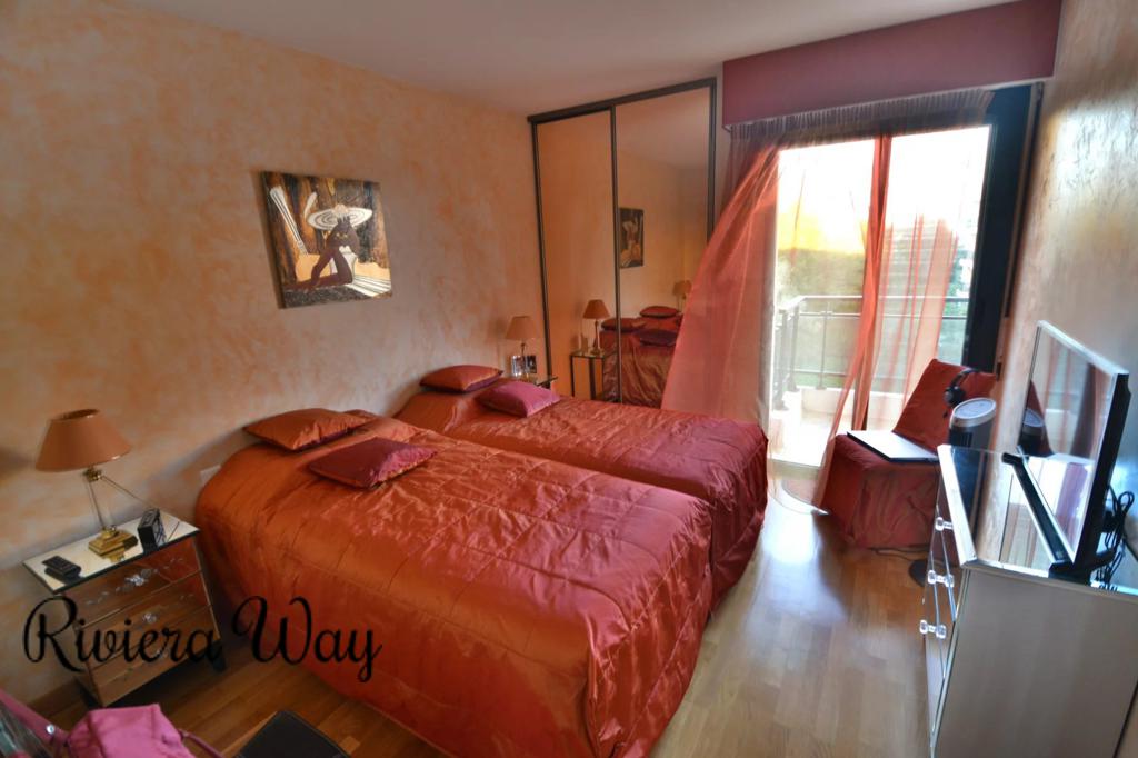 3 room apartment in Juan-les-Pins, photo #6, listing #101189550