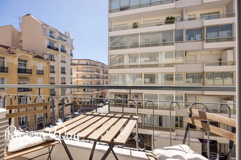 3 room apartment in Cannes, photo #2, listing #104082468