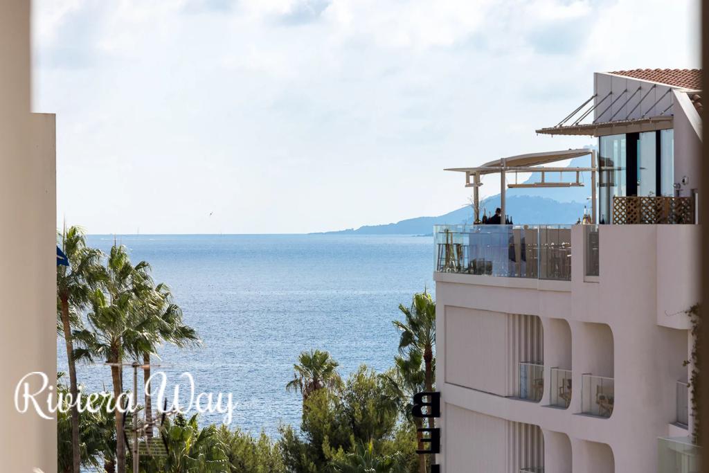 4 room apartment in Cannes, photo #6, listing #100439976