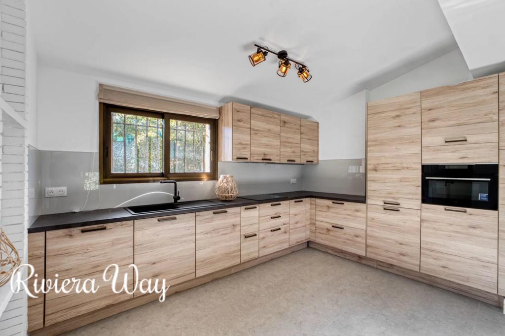 6 room villa in Valbonne, photo #2, listing #101207064