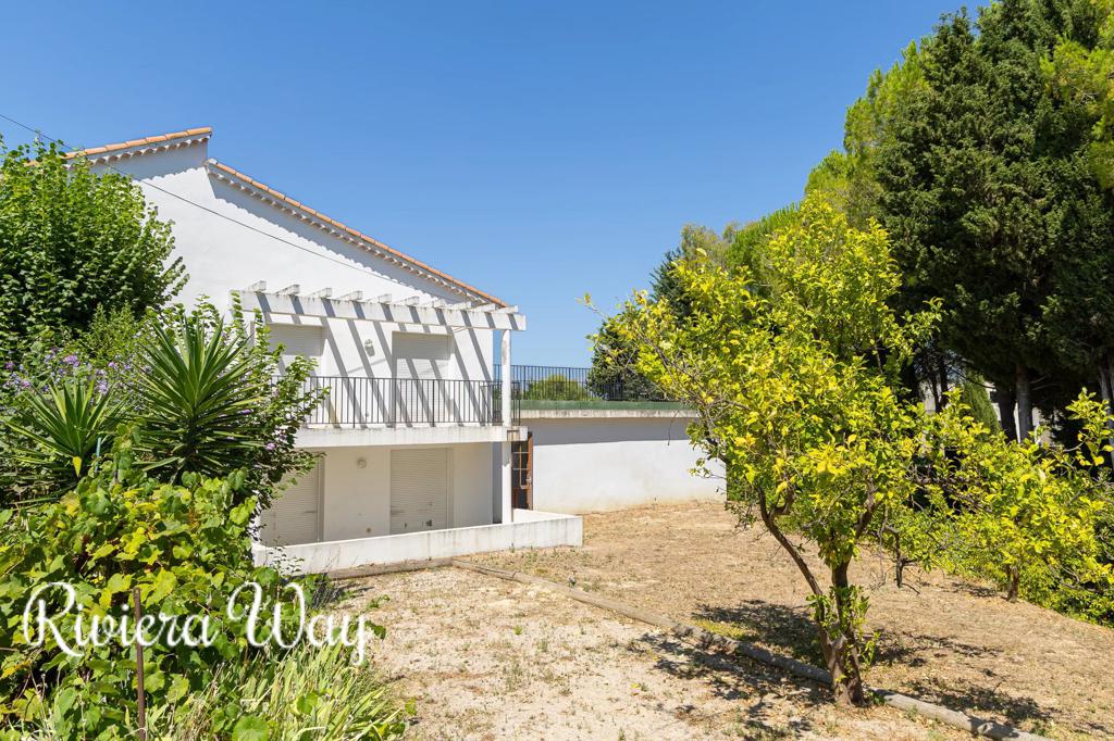 9 room villa in Cagnes-sur-Mer, photo #1, listing #103897500