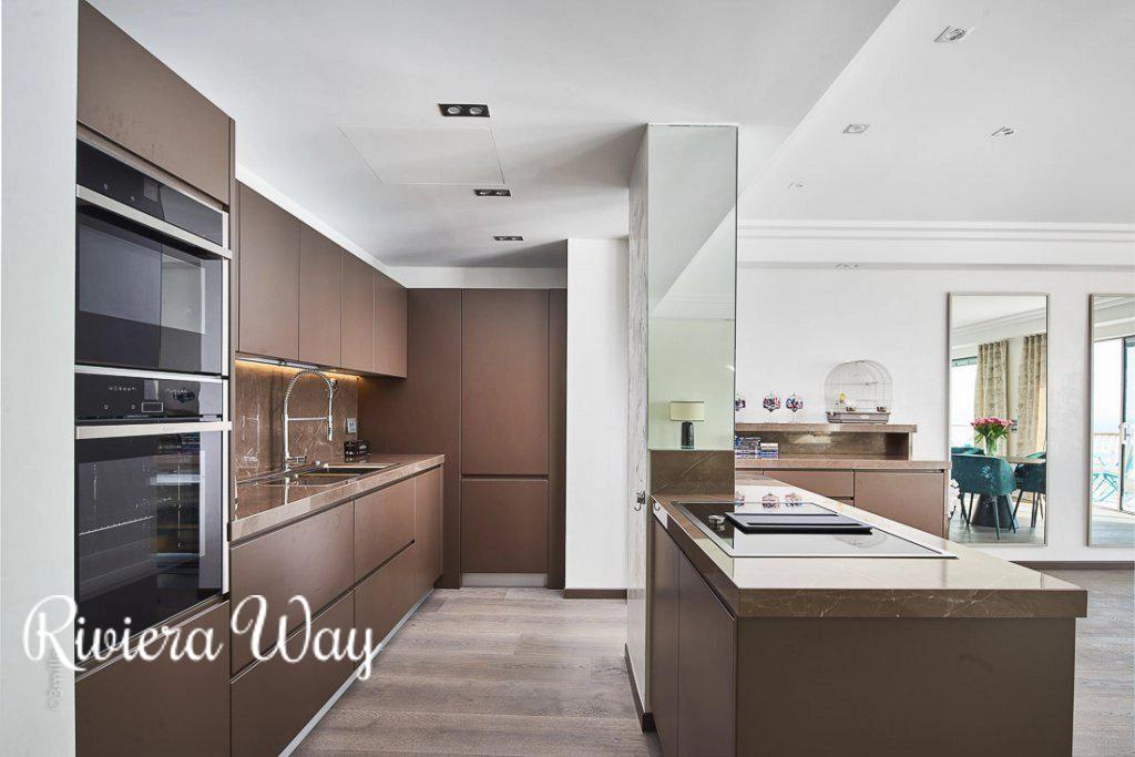 4 room apartment in Cannes, photo #5, listing #103020960