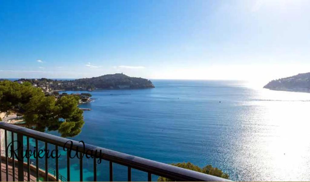 4 room apartment in Villefranche-sur-Mer, photo #3, listing #93562518