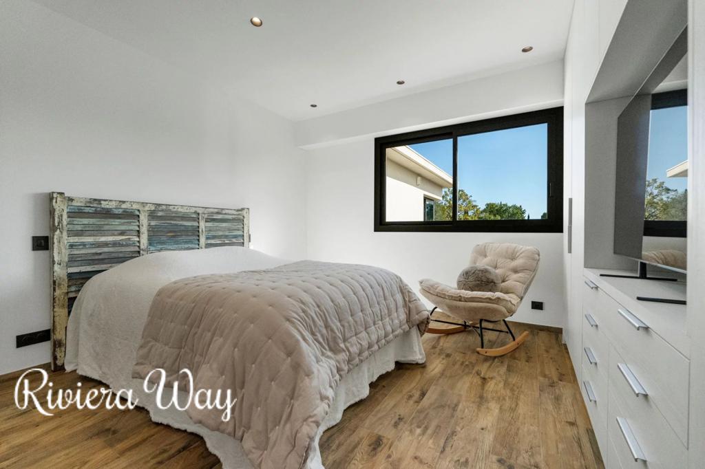 7 room villa in Mougins, photo #9, listing #104262984