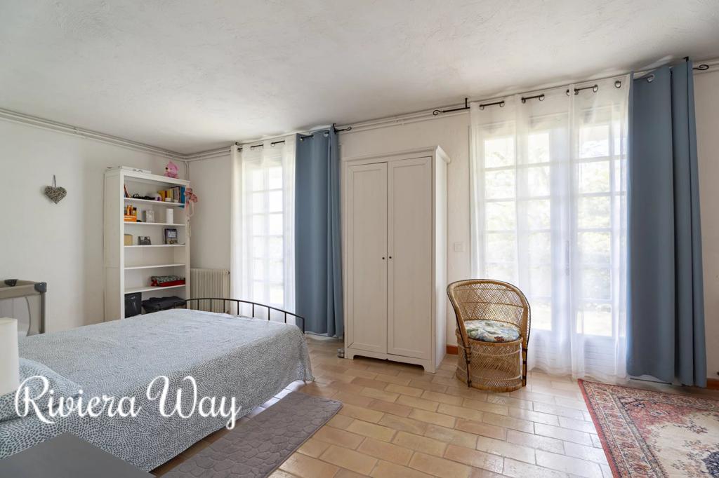 8 room villa in Mougins, photo #8, listing #104342238