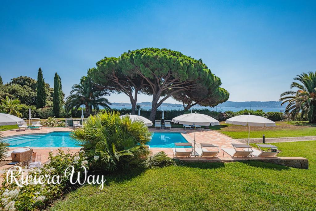Villa in Grimaud, photo #2, listing #104480880
