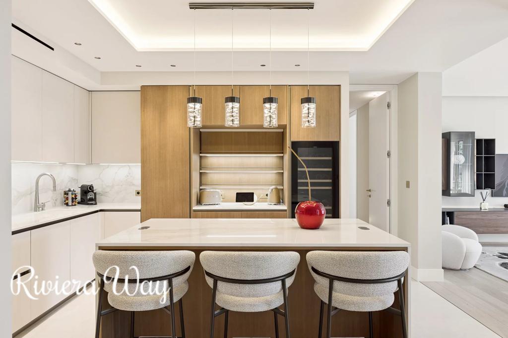 5 room apartment in Cannes, photo #6, listing #104256516