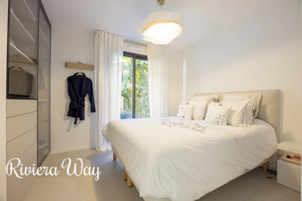 4 room apartment in Antibes, photo #8, listing #104965980