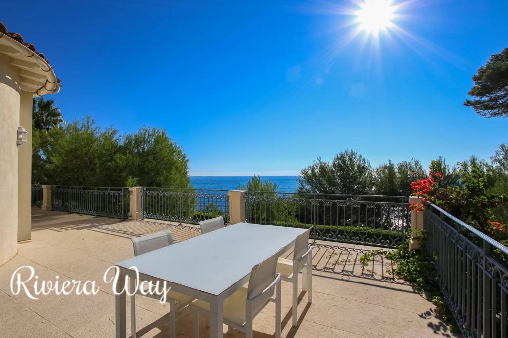 5 room villa in Cap d'Antibes, photo #3, listing #94123428