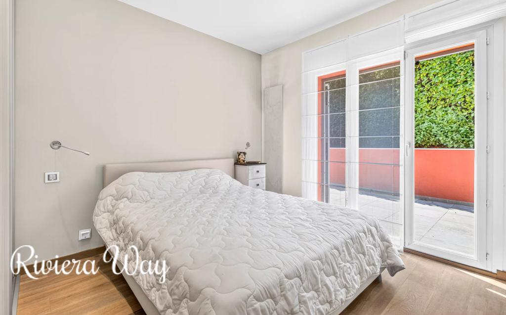 5 room villa in Mougins, photo #7, listing #107100168