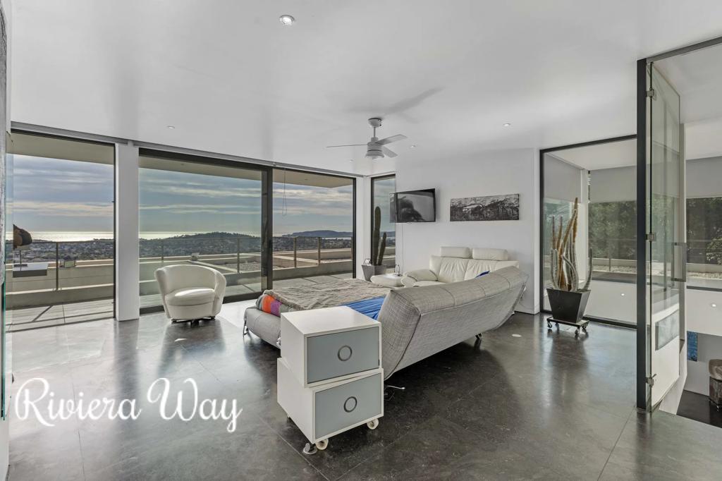 7 room villa in Toulon, photo #10, listing #104621454