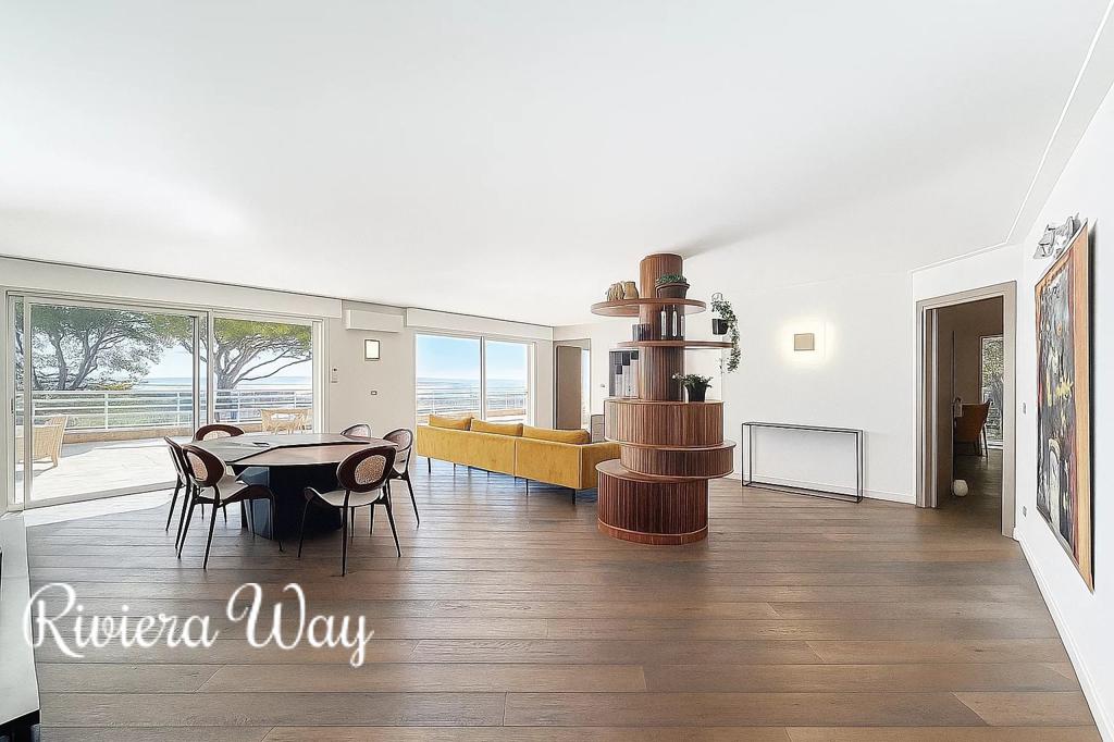 5 room apartment in Le Cannet, photo #8, listing #104508306