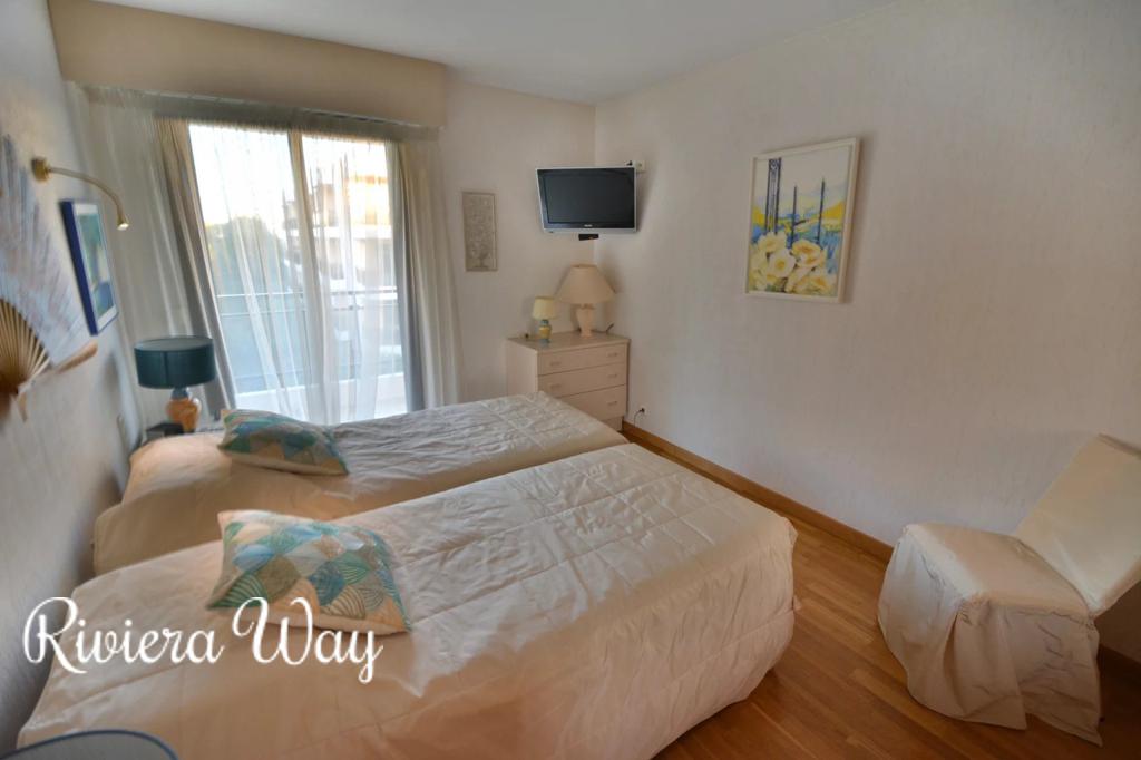 3 room apartment in Juan-les-Pins, photo #7, listing #101189550