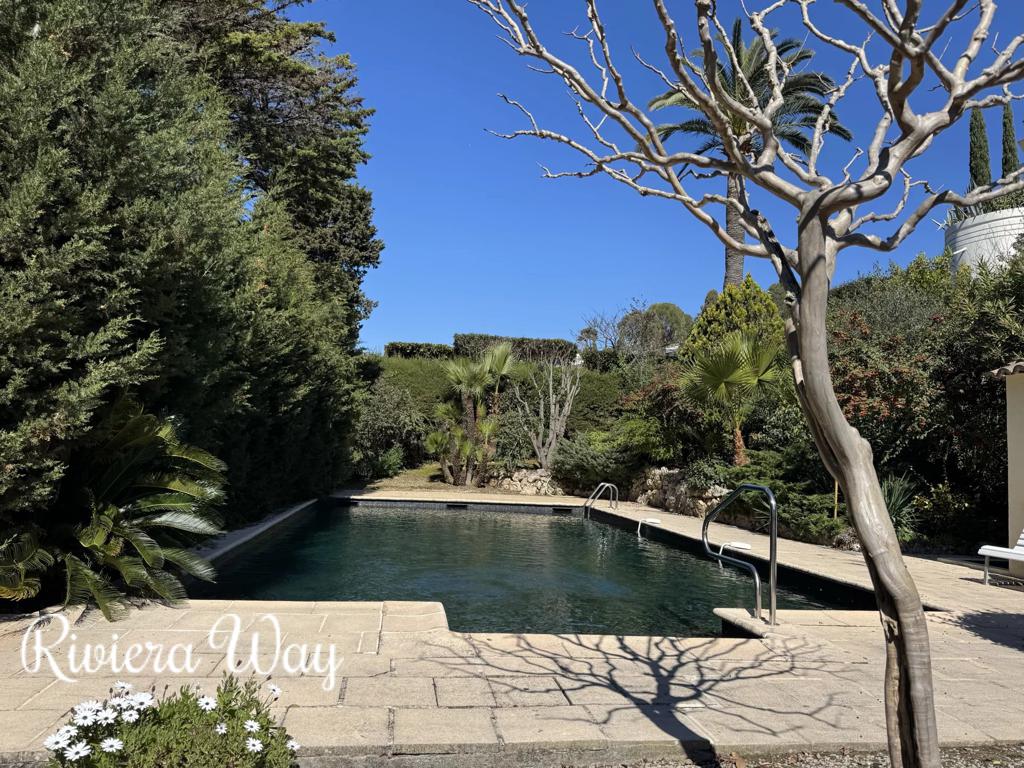5 room apartment in Le Cannet, photo #1, listing #101476830