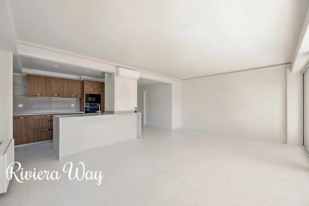 3 room apartment in Villefranche-sur-Mer, photo #7, listing #102855648