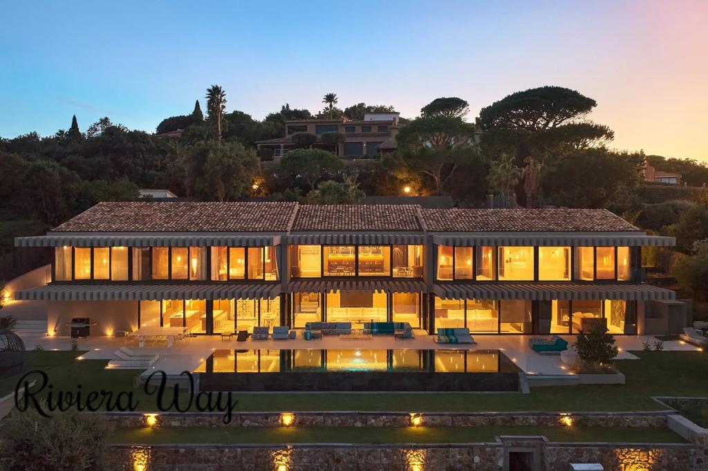 8 room villa in Gassin, photo #3, listing #104606964