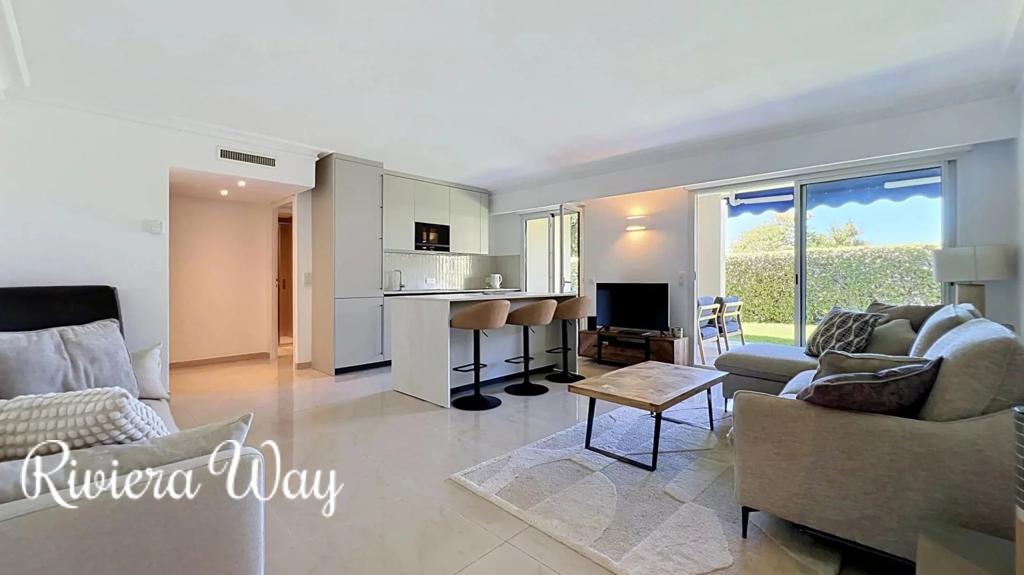 3 room apartment in Cap d'Antibes, photo #1, listing #106497594
