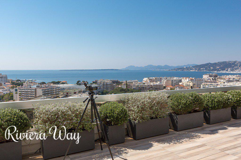 4 room apartment in Juan-les-Pins, photo #6, listing #78855546