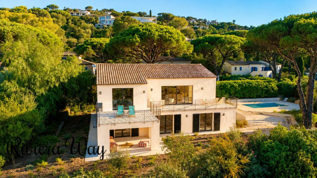 6 room villa in Gassin, photo #3, listing #107034774