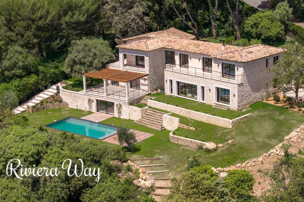 9 room villa in Saint-Paul-de-Vence, photo #7, listing #103085514