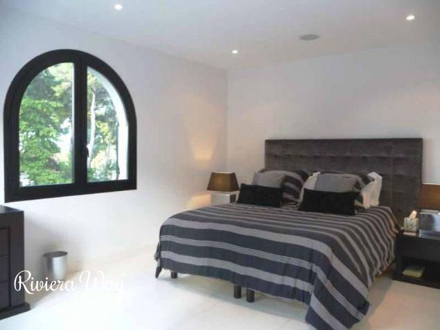 6 room villa in Cap d'Antibes, photo #8, listing #78854874