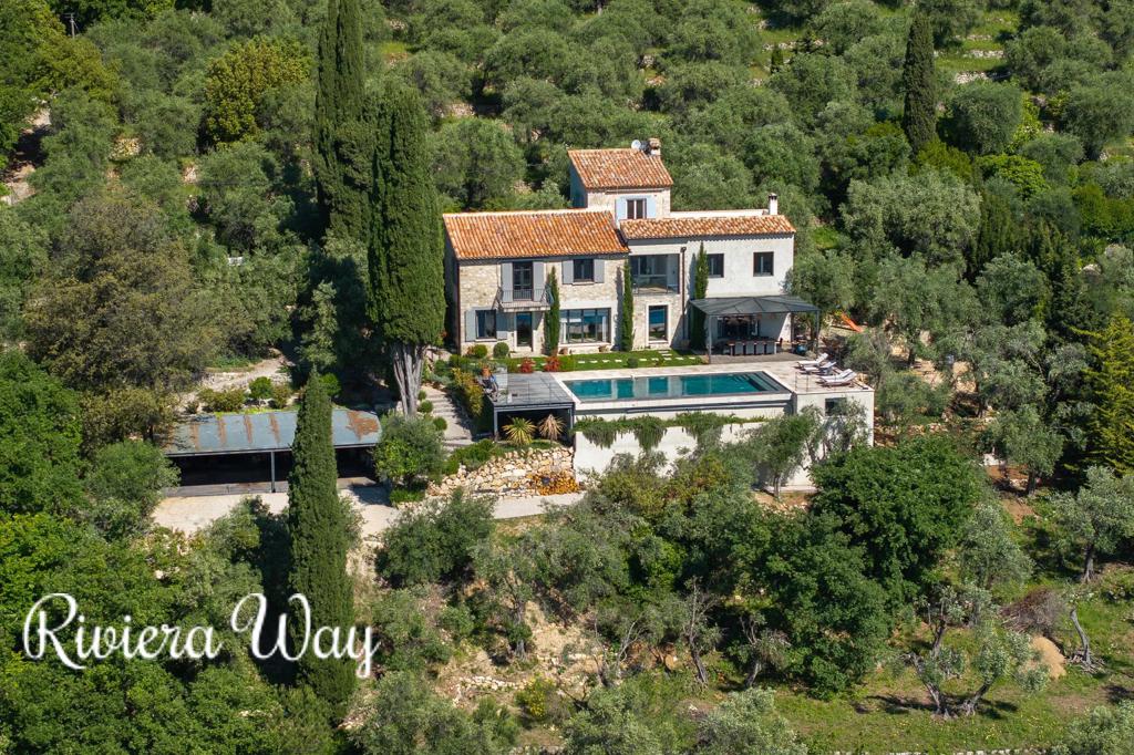 9 room villa in Le Tignet, photo #1, listing #99688428