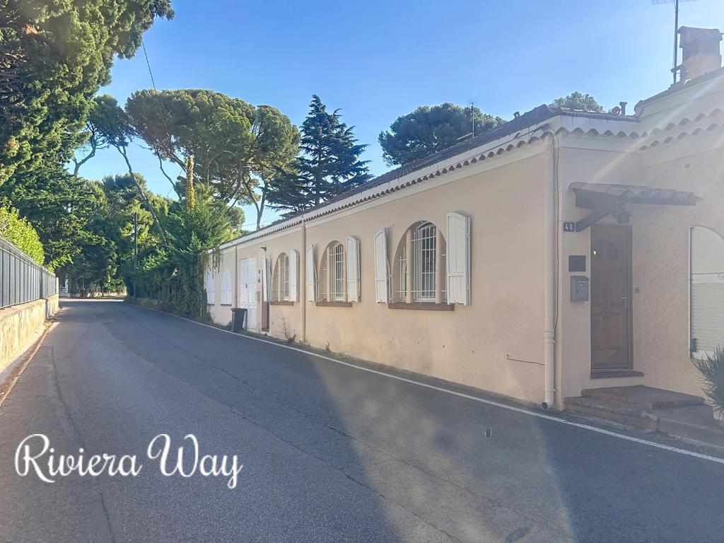 4 room apartment in Cap d'Antibes, photo #1, listing #107077656