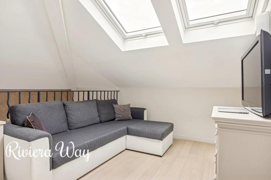 4 room villa in Antibes, photo #8, listing #104479704