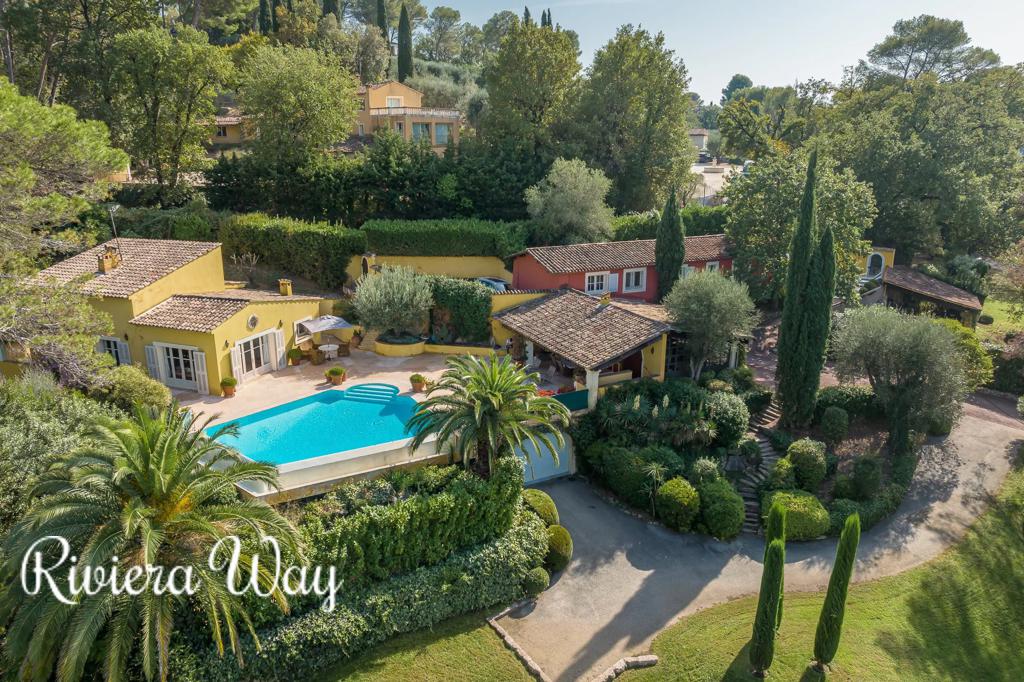 8 room villa in Mougins, photo #8, listing #91456596