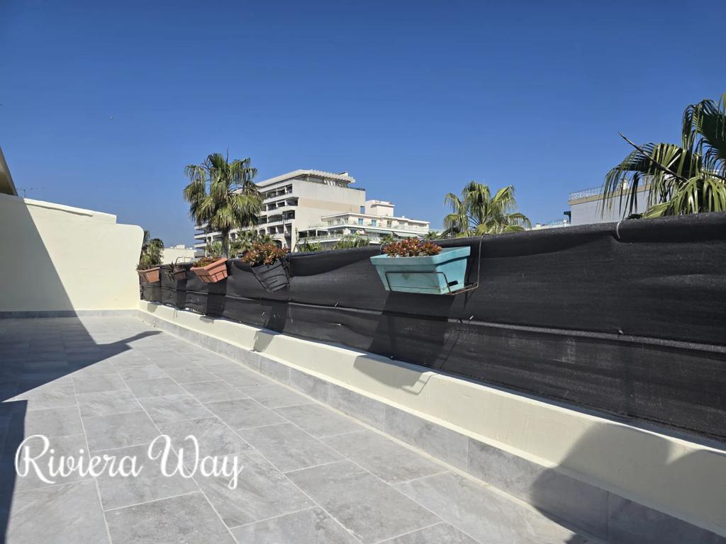 1 room apartment in Juan-les-Pins, photo #6, listing #102952836